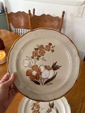 Hearthside Floral Stoneware Dinner Plate - Cream and Brown